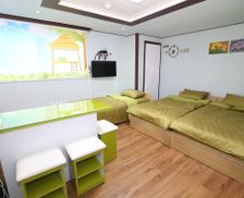 South Korea Seoul Gangdong-gu vacation rental compare prices direct by owner 8766514