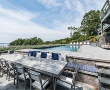 United States New York Shelter Island Heights vacation rental compare prices direct by owner 11577605