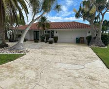 United States Florida Cape Coral vacation rental compare prices direct by owner 27891885