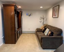 United States New York Roosevelt vacation rental compare prices direct by owner 2627428