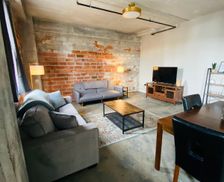 United States Iowa Davenport vacation rental compare prices direct by owner 2430787