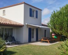 France Nouvelle-Aquitaine Saint-Georges-de-Didonne vacation rental compare prices direct by owner 4485105