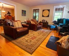 United States New York Stony Point vacation rental compare prices direct by owner 2419758