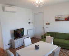 Italy Liguria Moneglia vacation rental compare prices direct by owner 5056914