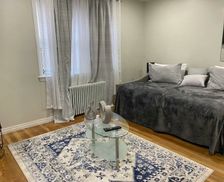 United States New York Queens vacation rental compare prices direct by owner 1933106