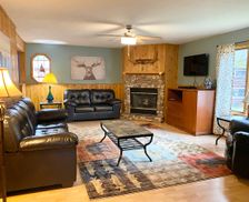 United States Michigan Au Train vacation rental compare prices direct by owner 790113