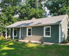 United States Indiana South Bend vacation rental compare prices direct by owner 2287878