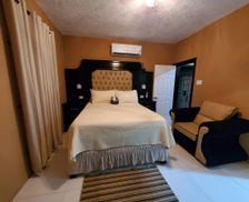 Jamaica Clarendon Four Paths vacation rental compare prices direct by owner 28640252