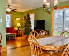 United States Wisconsin Oconomowoc vacation rental compare prices direct by owner 25987247