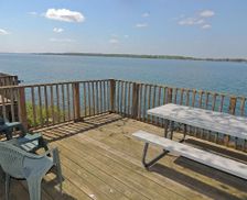 United States New York Cape Vincent vacation rental compare prices direct by owner 282625