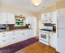 United States Wisconsin Saint Francis vacation rental compare prices direct by owner 872592