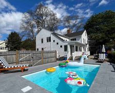 United States Rhode Island Bristol vacation rental compare prices direct by owner 2732174