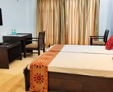 India Uttar Pradesh Noida vacation rental compare prices direct by owner 5416220