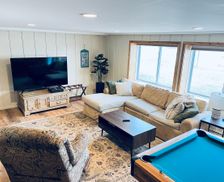 United States Michigan Harbor Springs vacation rental compare prices direct by owner 865576