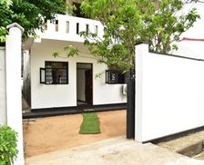 Sri Lanka Hikkaduwa Southern Province vacation rental compare prices direct by owner 23784380