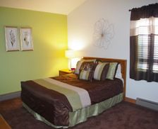 United States Wisconsin Oconomowoc vacation rental compare prices direct by owner 1296652