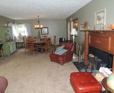 United States Ohio Akron vacation rental compare prices direct by owner 3378909