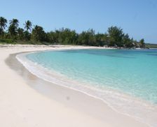 Bahamas Central Eleuthera Governor's Harbour vacation rental compare prices direct by owner 1825371