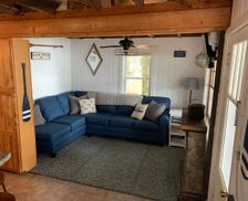 United States Maine Oakland vacation rental compare prices direct by owner 24492328