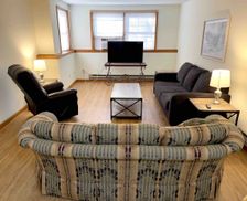 United States New York Massena vacation rental compare prices direct by owner 9778269