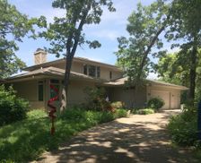 United States Wisconsin Waukesha vacation rental compare prices direct by owner 747043