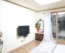 South Korea Jeollabuk-do Wansan-gu, Jeonju-si vacation rental compare prices direct by owner 28431502