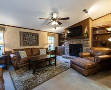 United States Illinois Cobden vacation rental compare prices direct by owner 910837