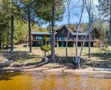 United States New York Saranac Lake vacation rental compare prices direct by owner 155241