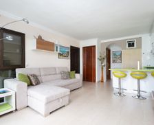 Spain Canarias Amarilla Golf vacation rental compare prices direct by owner 4186559