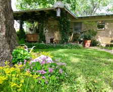 United States Texas Malakoff vacation rental compare prices direct by owner 11579020