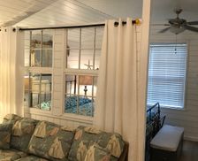United States Florida Apalachicola vacation rental compare prices direct by owner 2805686