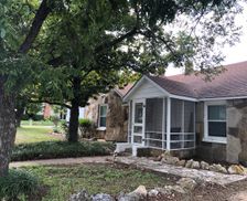 United States Texas Cleburne vacation rental compare prices direct by owner 1748404