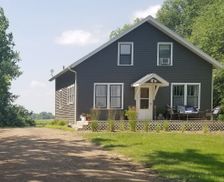 United States North Dakota Grand Forks vacation rental compare prices direct by owner 1113138