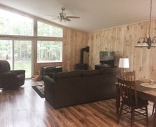 United States Michigan Interlochen vacation rental compare prices direct by owner 1900200