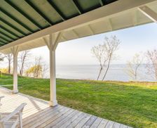 United States New York Sodus Point vacation rental compare prices direct by owner 11480050