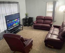 United States Illinois Peoria vacation rental compare prices direct by owner 2866413