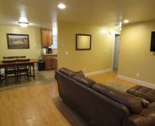 United States Oregon Coos Bay vacation rental compare prices direct by owner 1383141