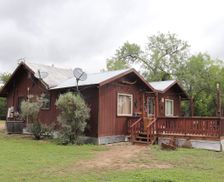 United States Texas Elmendorf vacation rental compare prices direct by owner 674803