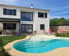 France Provence-Alpes-Côte d'Azur Fontvieille vacation rental compare prices direct by owner 23599376