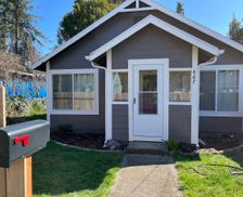 United States Oregon Coos Bay vacation rental compare prices direct by owner 11188491