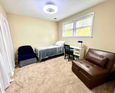 United States Illinois Wheaton vacation rental compare prices direct by owner 28716041