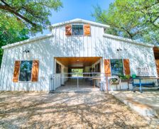 United States Texas Dripping Springs vacation rental compare prices direct by owner 957602