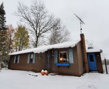 United States Wisconsin Land O' Lakes vacation rental compare prices direct by owner 2388377