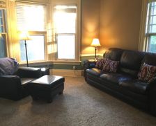United States Iowa Cedar Rapids vacation rental compare prices direct by owner 664967