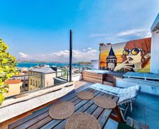 Turkey Beyoğlu İstanbul vacation rental compare prices direct by owner 23958407