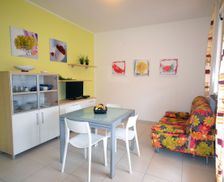 Italy Emilia-Romagna Lido delle Nazioni vacation rental compare prices direct by owner 15392667