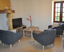 France Nouvelle-Aquitaine Sainte-Foy-de-Longas vacation rental compare prices direct by owner 5137347