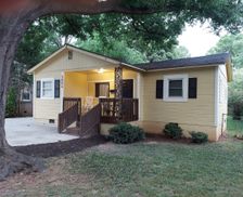 United States North Carolina Charlotte vacation rental compare prices direct by owner 2065576