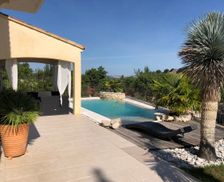 France Provence-Alpes-Côte d'Azur Alleins vacation rental compare prices direct by owner 6362175