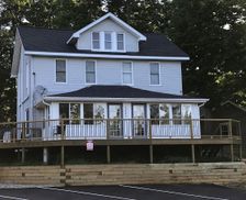 United States Michigan Hickory Corners vacation rental compare prices direct by owner 11409970